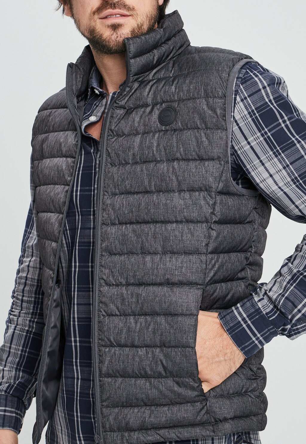 Жилет AMERICAN INSPIRATION FASHION COOL EASY SLEEVELESS STRAIGHT ZIP Creeks, цвет dark grey
Жилет AMERICAN INSPIRATION FASHION COOL EASY SLEEVELESS STRAIGHT ZIP Creeks, цвет dark grey
