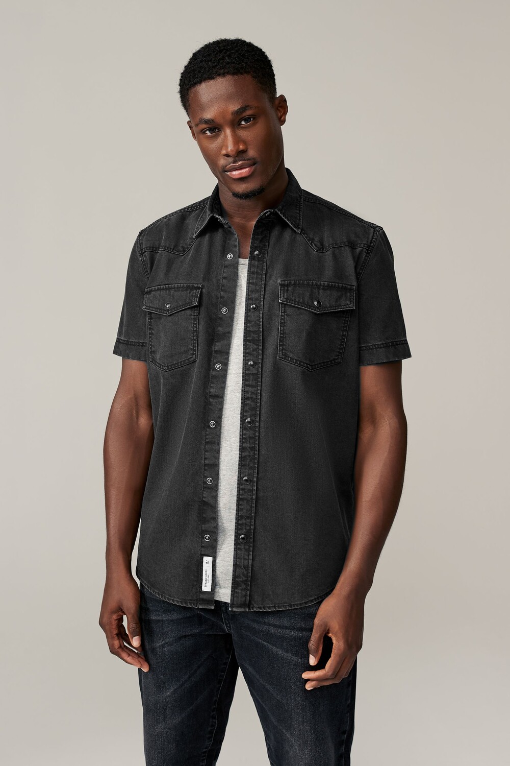 Рубашка в стиле вестерн из 100% хлопка с короткими рукавами из денима Next, черный
Рубашка в стиле вестерн из 100% хлопка с короткими рукавами из денима Next, черный