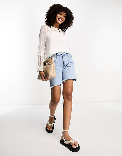 Белая блузка с рукавами добби Vila
Белая блузка с рукавами добби Vila