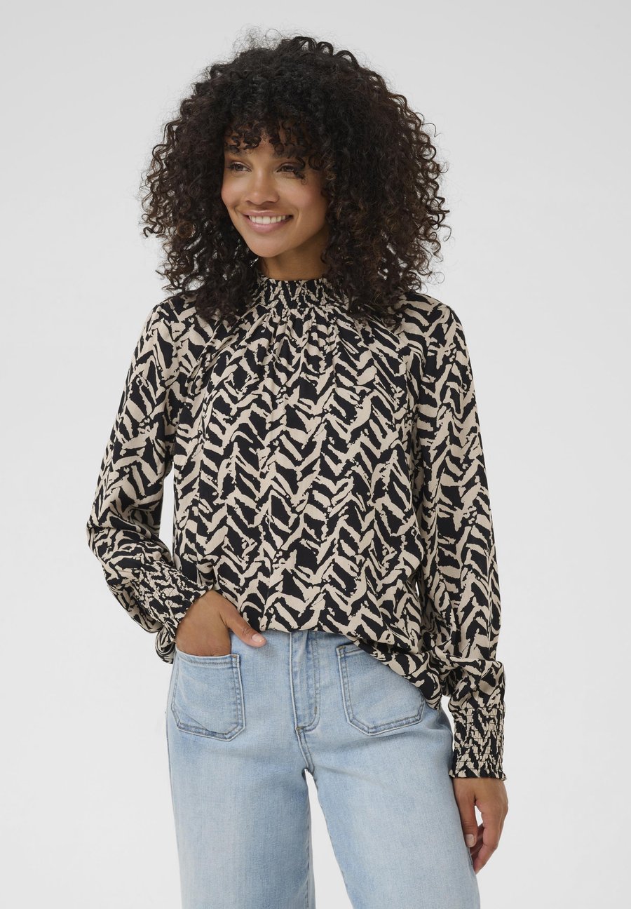 Блуза Kaffe Blouse, Black Feather Grey Lines/Black
Блуза Kaffe Blouse, Black Feather Grey Lines/Black