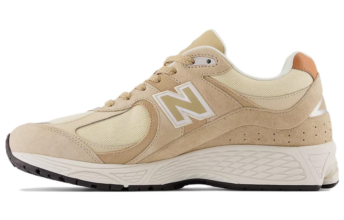 Кроссовки New Balance NB 2002R унисекс
Кроссовки New Balance NB 2002R унисекс
