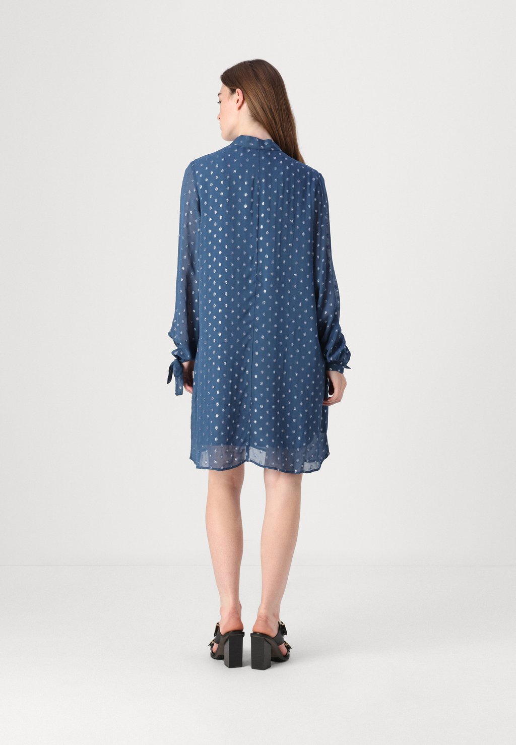 Коктейльное платье / Вечернее платье DIETES AURIELS DRESS Bruuns Bazaar, бирюзовый
Коктейльное платье / Вечернее платье DIETES AURIELS DRESS Bruuns Bazaar, бирюзовый