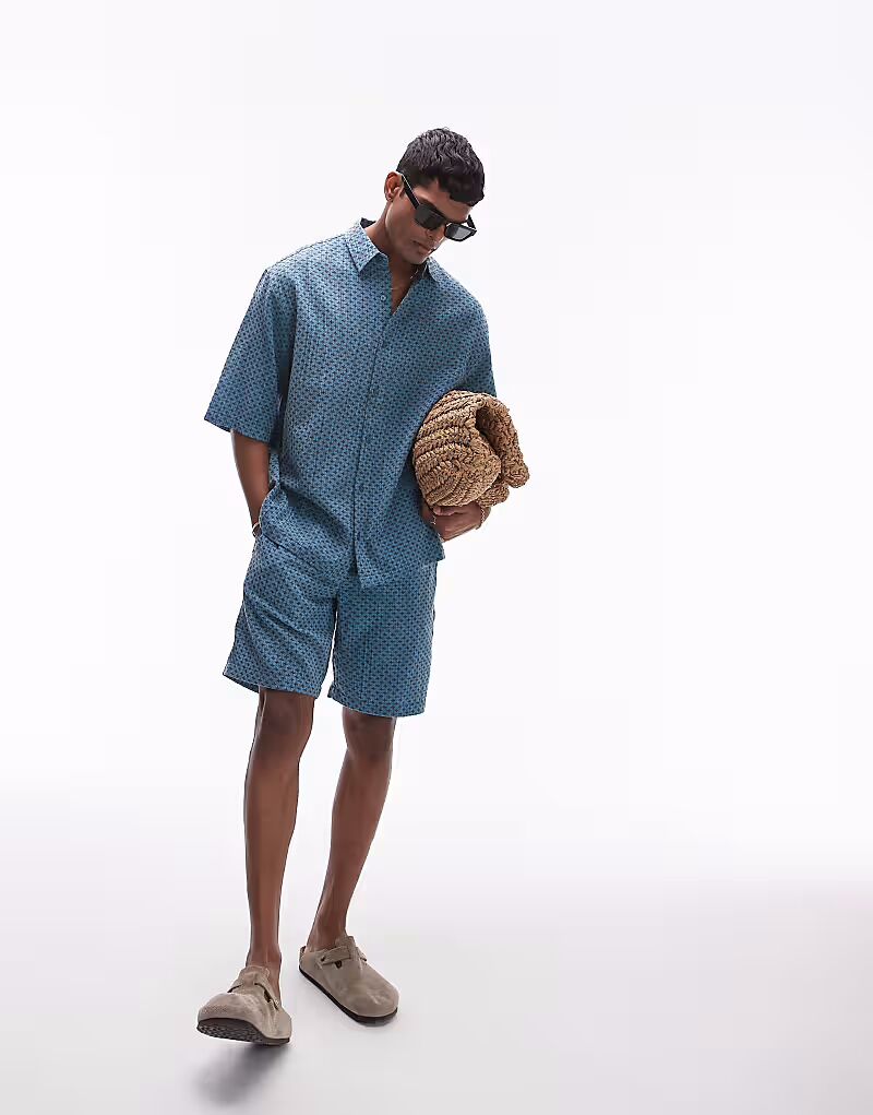 Шорты Topman coord с отделкой строчкой синего цвета
Шорты Topman coord с отделкой строчкой синего цвета