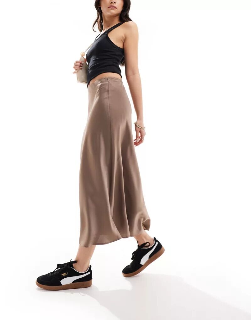 Атласная юбка миди Y.A.S грибно-коричневого цвета, Коричневый, Атласная юбка миди Y.A.S грибно-коричневого цвета
Атласная юбка миди Y.A.S грибно-коричневого цвета, Коричневый, Атласная юбка миди Y.A.S грибно-коричневого цвета