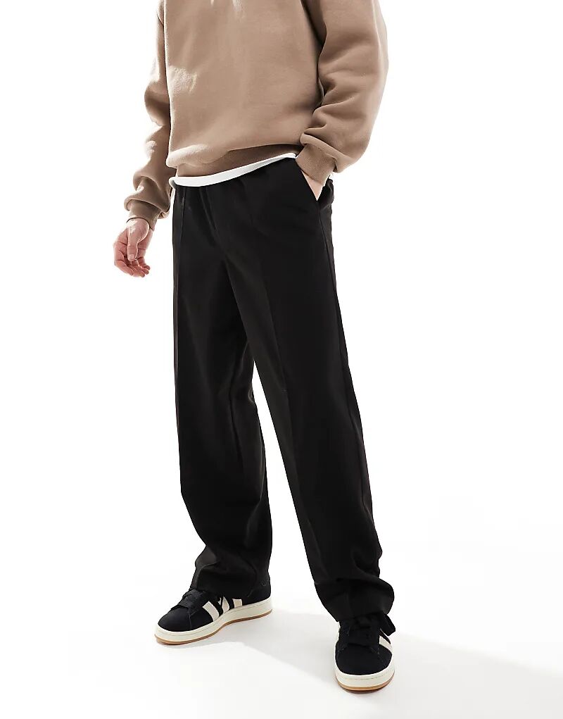 Широкие брюки Pull&Bear черного цвета
Широкие брюки Pull&Bear черного цвета