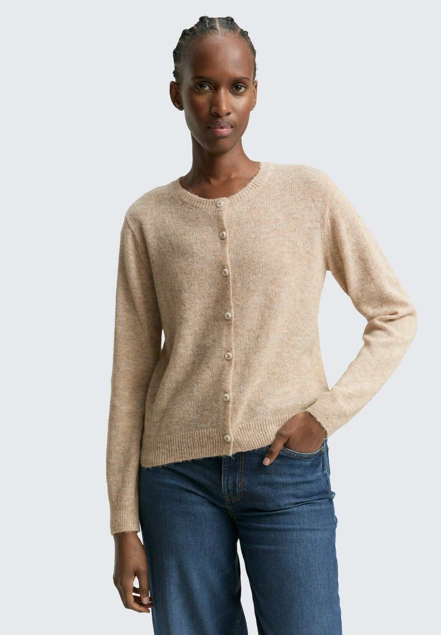 Кардиган TOM TAILOR DENIM Cardigan, Intense Beige Melange/Mottled Beige
Кардиган TOM TAILOR DENIM Cardigan, Intense Beige Melange/Mottled Beige