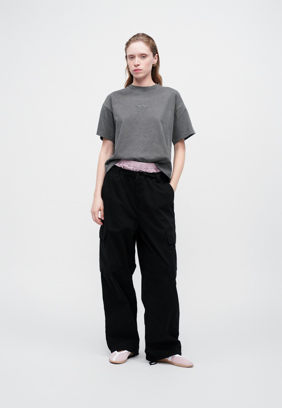 Футболка Carhartt WIP BENTON, Dark Grey, Серый, Футболка Carhartt WIP BENTON, Dark Grey
Футболка Carhartt WIP BENTON, Dark Grey, Серый, Футболка Carhartt WIP BENTON, Dark Grey