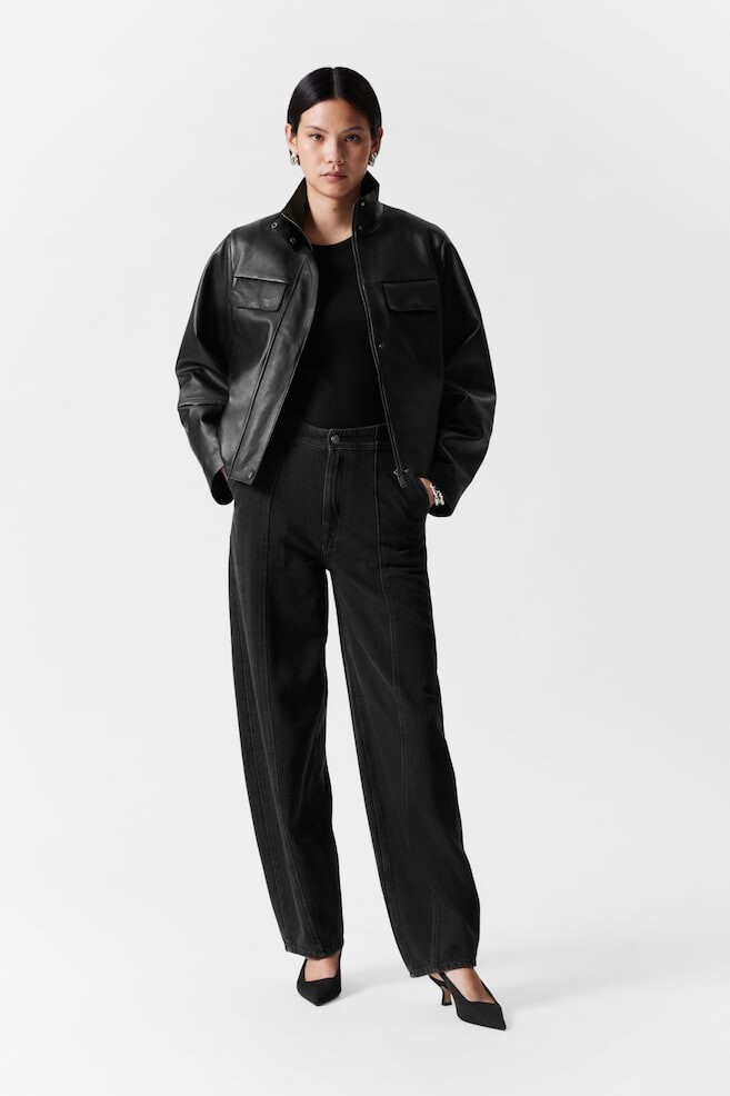 Зауженные джинсы с бочкообразными штанинами & Other Stories, черный
Зауженные джинсы с бочкообразными штанинами & Other Stories, черный