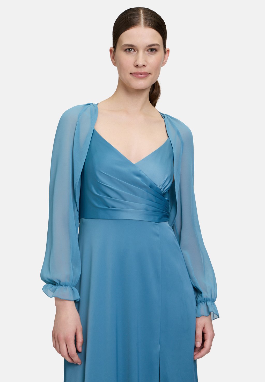 Летняя куртка BOLERO-MIT GEKRÄUSELTEM AUSSCHNITT Vera Mont, синий
Летняя куртка BOLERO-MIT GEKRÄUSELTEM AUSSCHNITT Vera Mont, синий