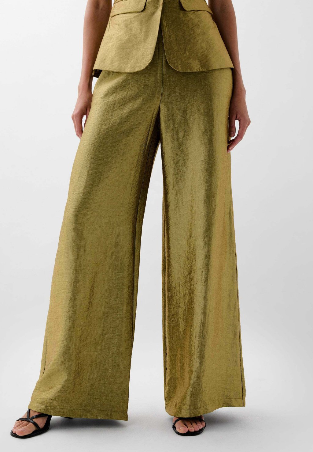 Брюки FOIL Scalpers, зеленый
Брюки FOIL Scalpers, зеленый