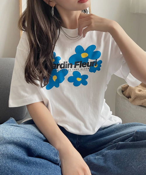 Ada. Футболка с размытым цветочным принтом и логотипом, бренд Ada, цвет белый
Ada. Футболка с размытым цветочным принтом и логотипом, бренд Ada, цвет белый