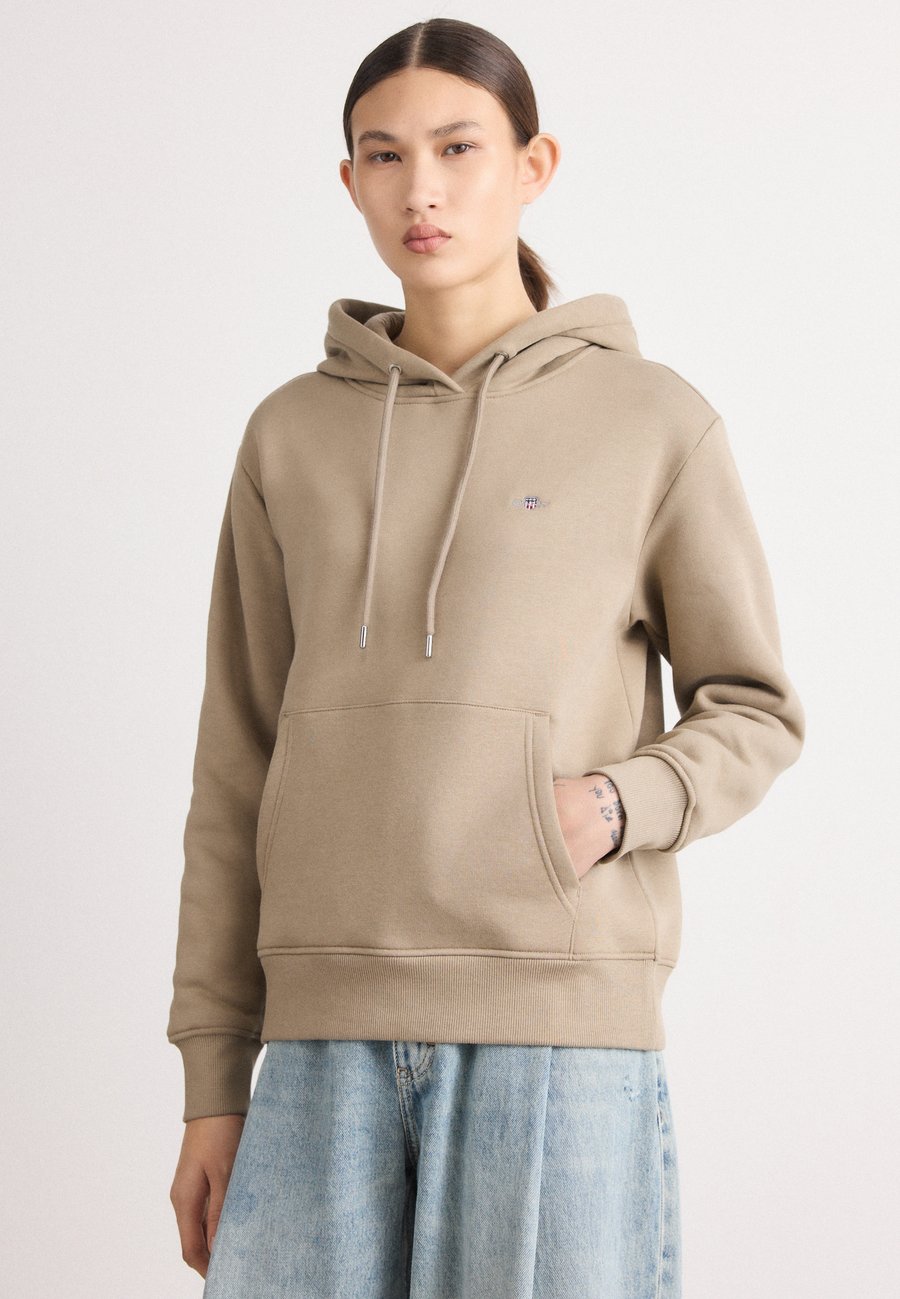 Худи GANT SHIELD HOODIE, Taupe Beige/Taupe
Худи GANT SHIELD HOODIE, Taupe Beige/Taupe