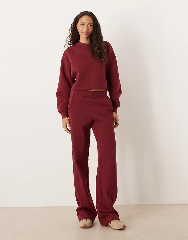 Широкие брюки-джоггеры JJXX бордового цвета
Широкие брюки-джоггеры JJXX бордового цвета