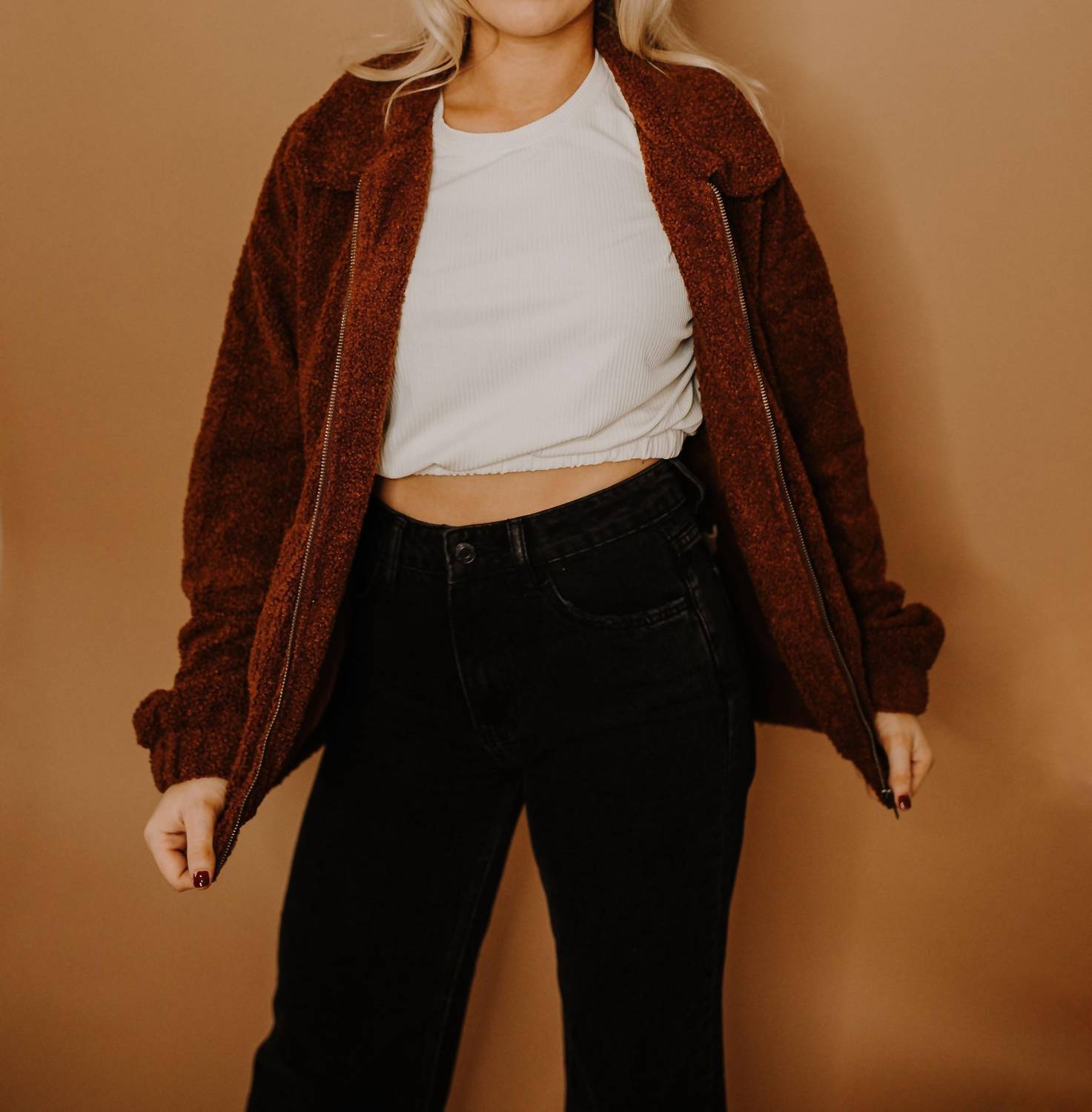 Медная куртка Teddy в коричневом цвете Hem & Thread
Медная куртка Teddy в коричневом цвете Hem & Thread