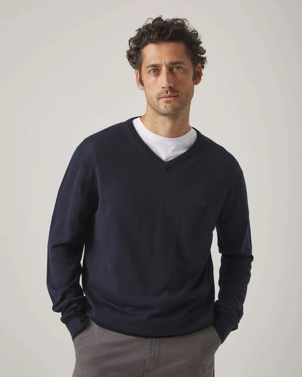 Мужской свитер с V-образным вырезом Scotta 1985, темно-синий
Мужской свитер с V-образным вырезом Scotta 1985, темно-синий