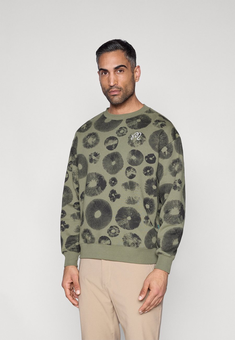 Толстовка Malbon RANGE FORAGING , Olivine/Olive
Толстовка Malbon RANGE FORAGING , Olivine/Olive