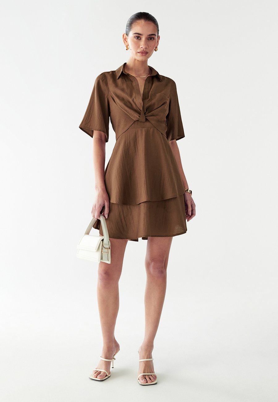 Платье WILLA FLEUR TIERED, Chocolate/Brown
Платье WILLA FLEUR TIERED, Chocolate/Brown
