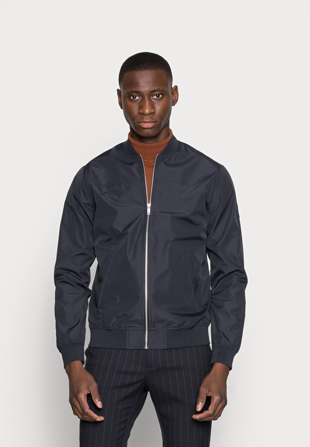 Бомбер Matinique MACLAY, цвет Dark Navy, Синий, Бомбер Matinique MACLAY, цвет Dark Navy
Бомбер Matinique MACLAY, цвет Dark Navy, Синий, Бомбер Matinique MACLAY, цвет Dark Navy