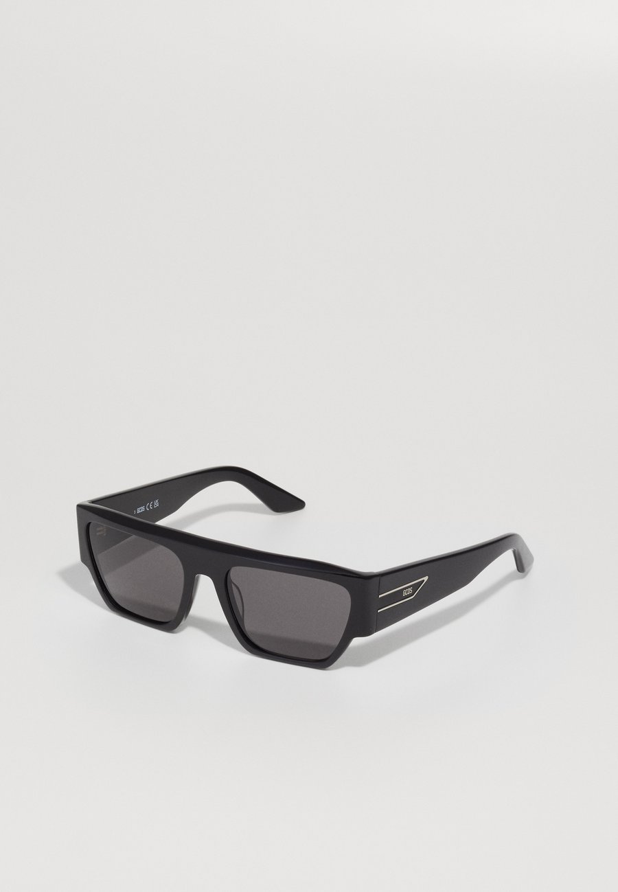 Солнцезащитные очки GCDS UNISEX, Shiny Black/Smoke/Black
Солнцезащитные очки GCDS UNISEX, Shiny Black/Smoke/Black