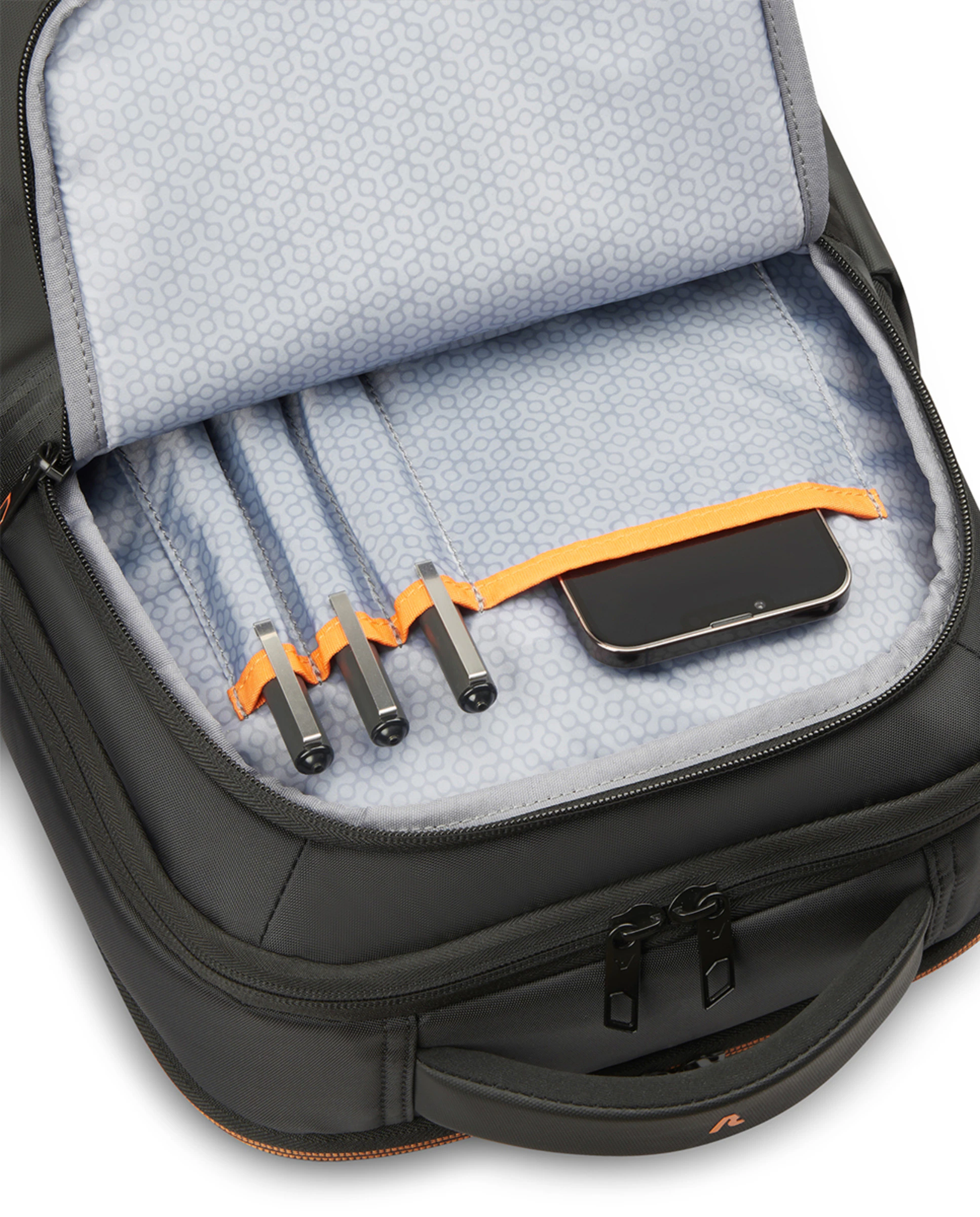 Рабочий рюкзак Metropolitan для ноутбука 14" с 2 отделениями Roncato, черный
Рабочий рюкзак Metropolitan для ноутбука 14" с 2 отделениями Roncato, черный