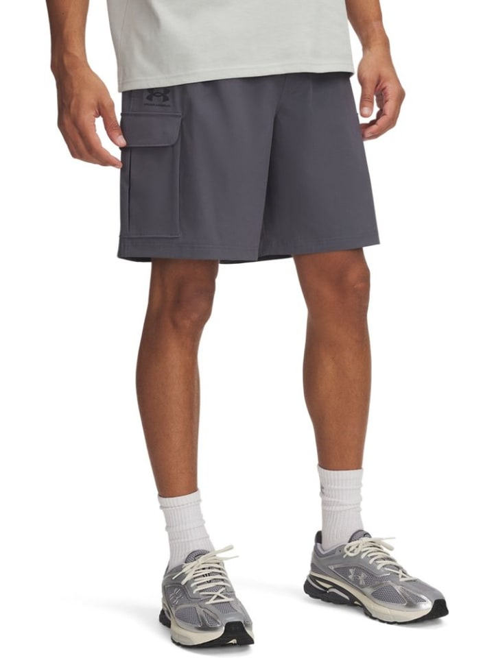 Спортивные шорты Vibe Woven Cargo Shorts серого цвета Under Armour
Спортивные шорты Vibe Woven Cargo Shorts серого цвета Under Armour