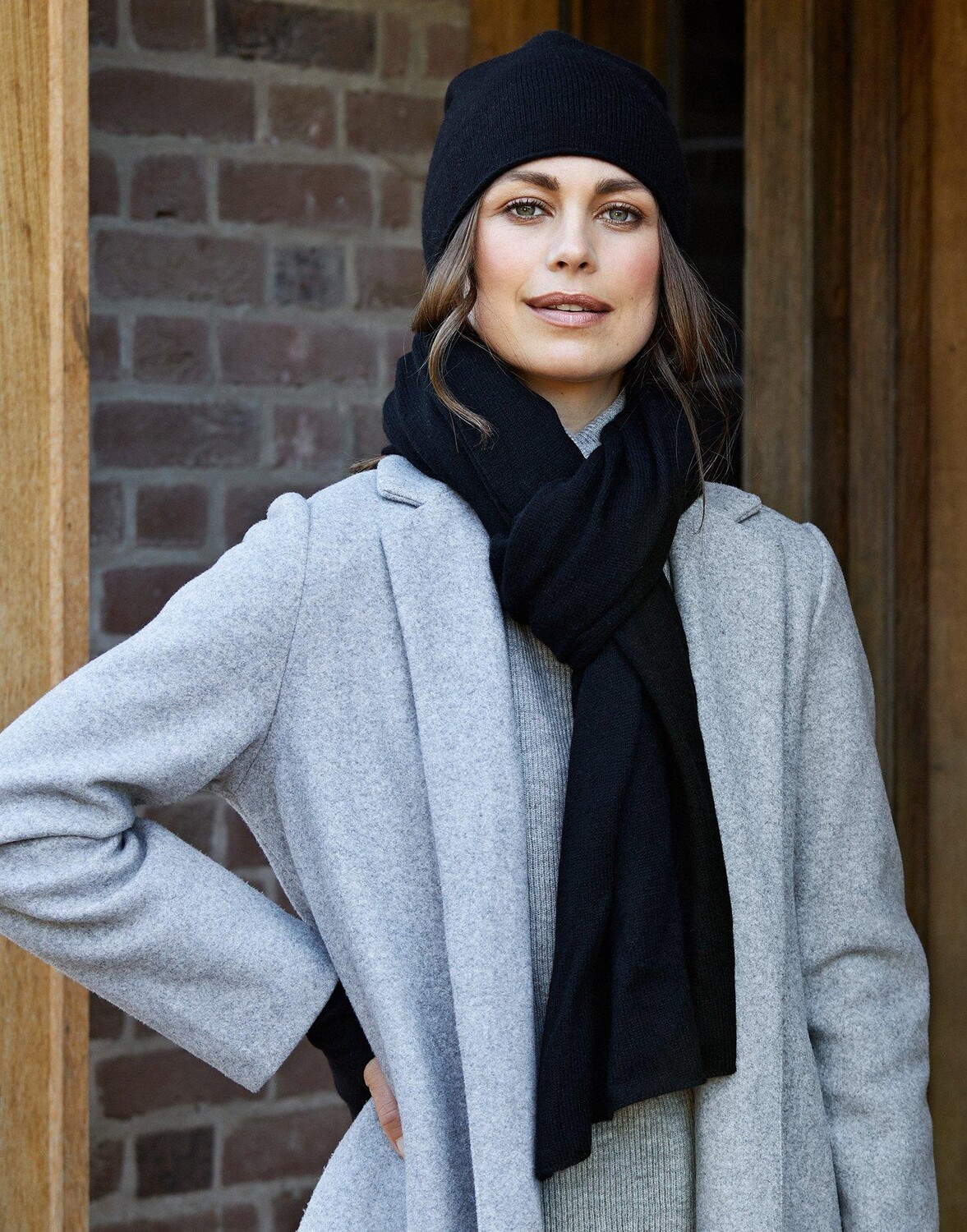 Кашемировый дорожный слинг Lola Cove, черный
Кашемировый дорожный слинг Lola Cove, черный