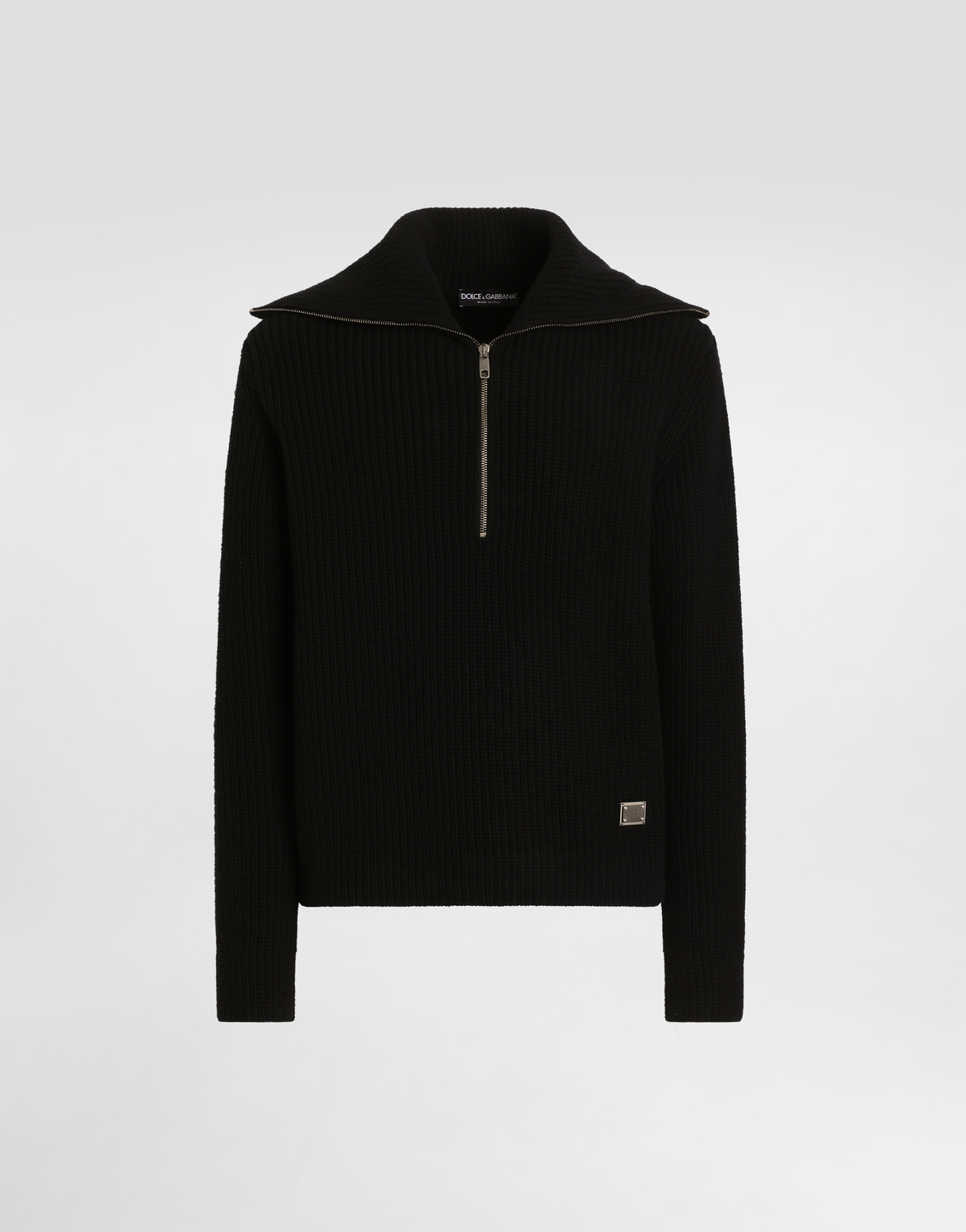 Шерстяной кардиган с биркой Dolce & Gabbana, черный
Шерстяной кардиган с биркой Dolce & Gabbana, черный