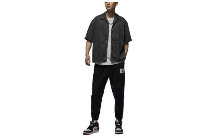 Одежда Футболка мужская дымчато-серая Nike, серый
Одежда Футболка мужская дымчато-серая Nike, серый