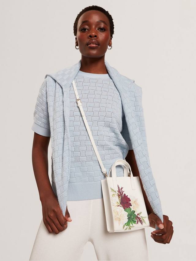 Топ короткий вязаный из смесовой шерсти с вискозой LENZING ECOVERO Ted Baker
Топ короткий вязаный из смесовой шерсти с вискозой LENZING ECOVERO Ted Baker