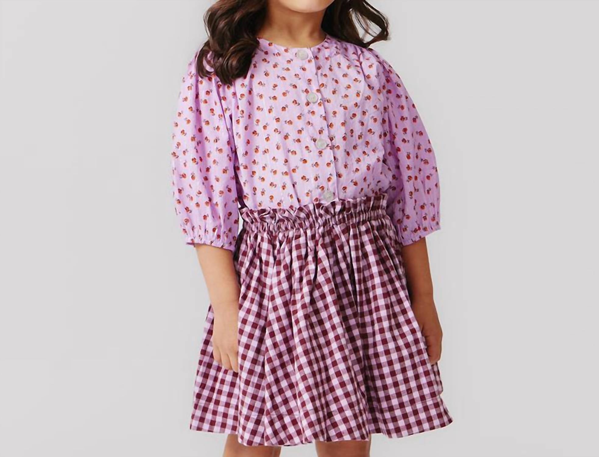 Топ на пуговицах Brooke цвета лаванды с крошечными розами Pink Chicken, лавандовый
Топ на пуговицах Brooke цвета лаванды с крошечными розами Pink Chicken, лавандовый