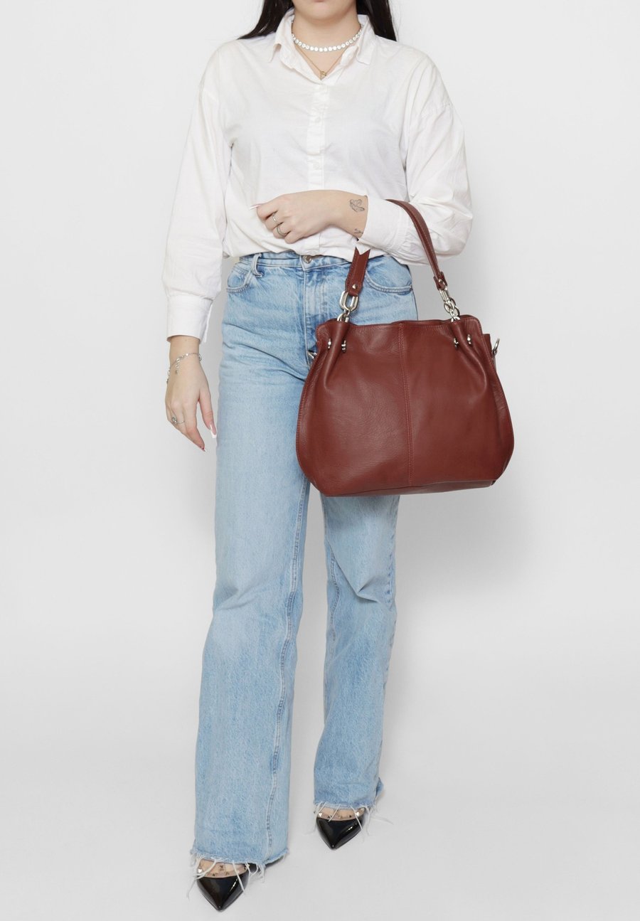 Сумка-шоппер Chiara Ferretti SHOULDER, Burned Brown/Brown
Сумка-шоппер Chiara Ferretti SHOULDER, Burned Brown/Brown