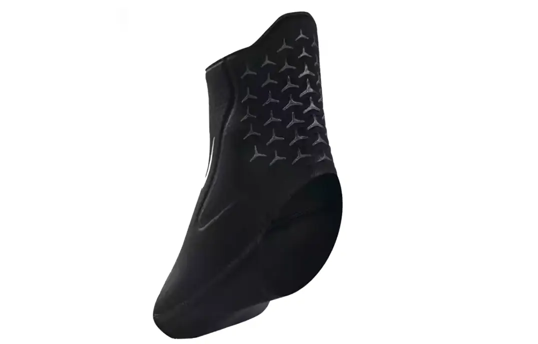 Nike Беговые альпинистские наколенники дышащие утепленные защитные черные полиэстер эластан
Nike Беговые альпинистские наколенники дышащие утепленные защитные черные полиэстер эластан