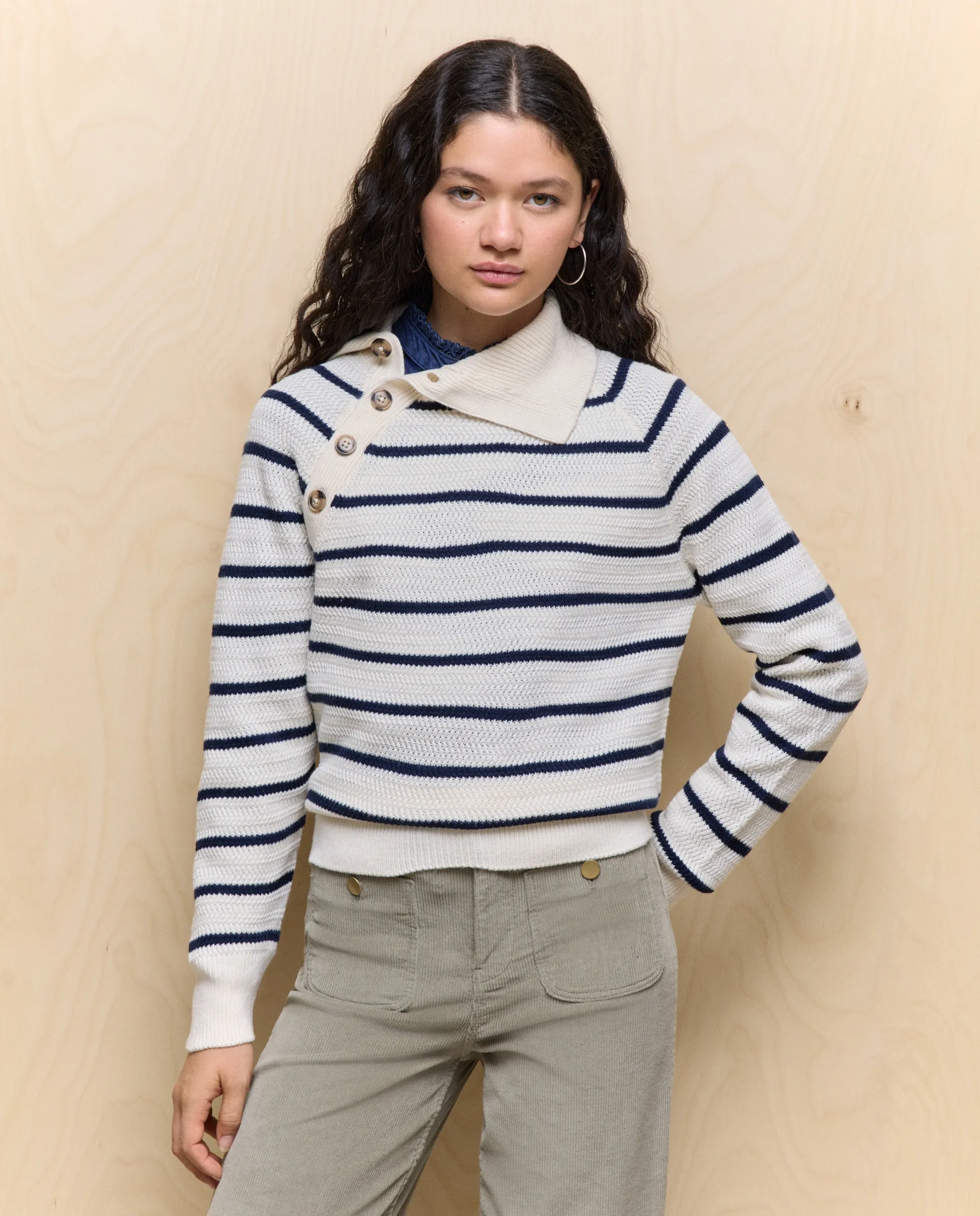 Женский свитер с рисунком и пуговицами Easy Wear, белый
Женский свитер с рисунком и пуговицами Easy Wear, белый