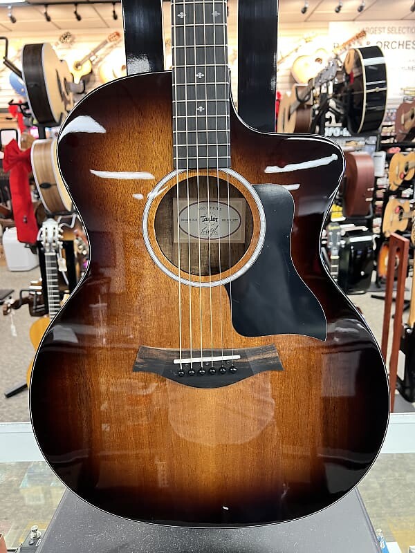 Акустическая гитара Taylor 224ce DLX Koa Grand Auditorium Shaded Edge Burst
Акустическая гитара Taylor 224ce DLX Koa Grand Auditorium Shaded Edge Burst