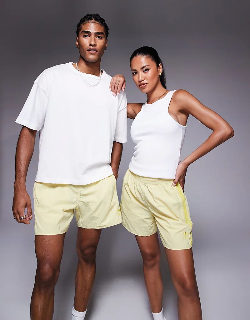 Шорты adidas Originals Adicolor Sprinter цвета пудрово-желтый
Шорты adidas Originals Adicolor Sprinter цвета пудрово-желтый