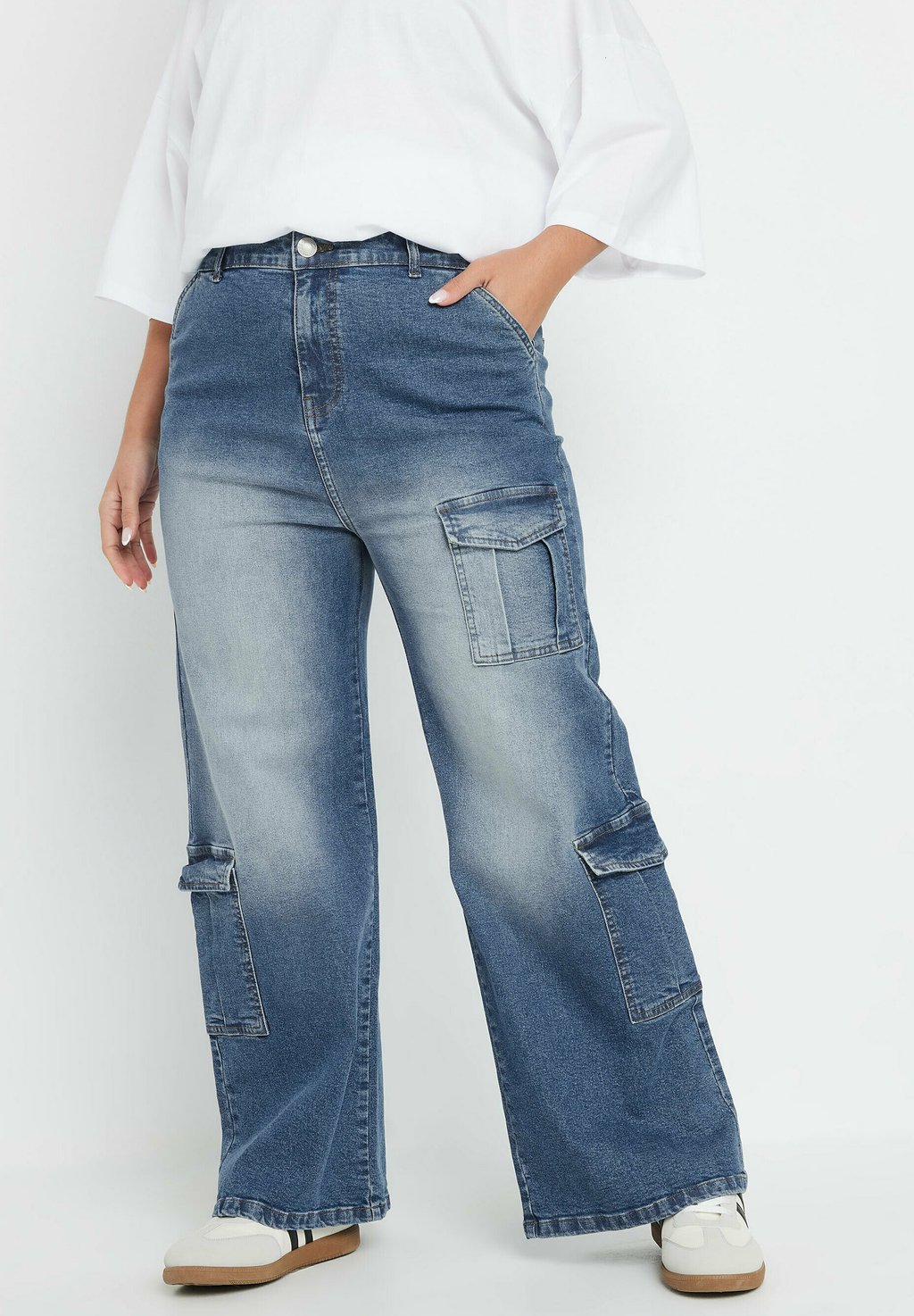 Джинсы прямого кроя Yours Clothing, синий
Джинсы прямого кроя Yours Clothing, синий