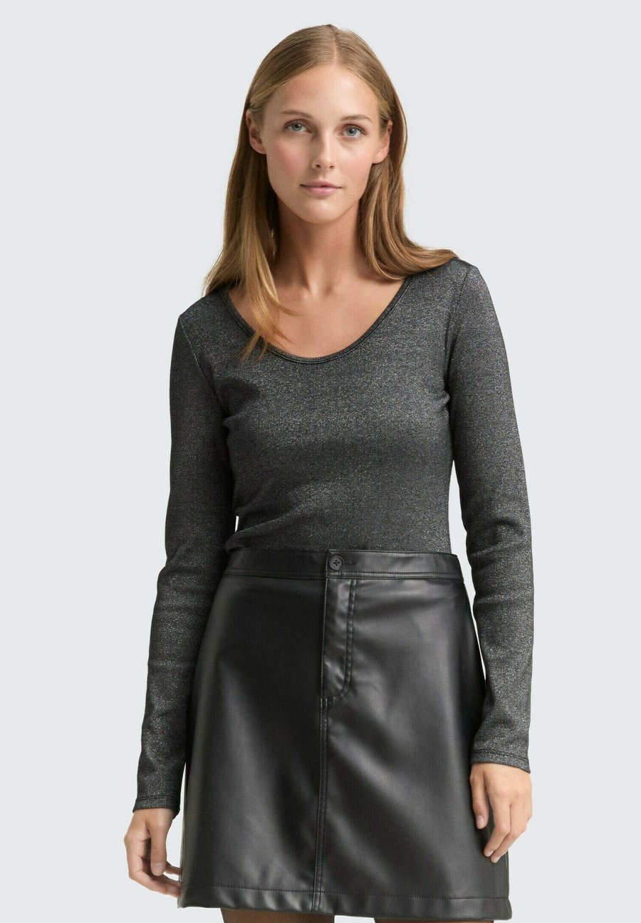 Топ TOM TAILOR DENIM MIT GLITZER-EFFEKT, Black Glitter/Metallic Black
Топ TOM TAILOR DENIM MIT GLITZER-EFFEKT, Black Glitter/Metallic Black