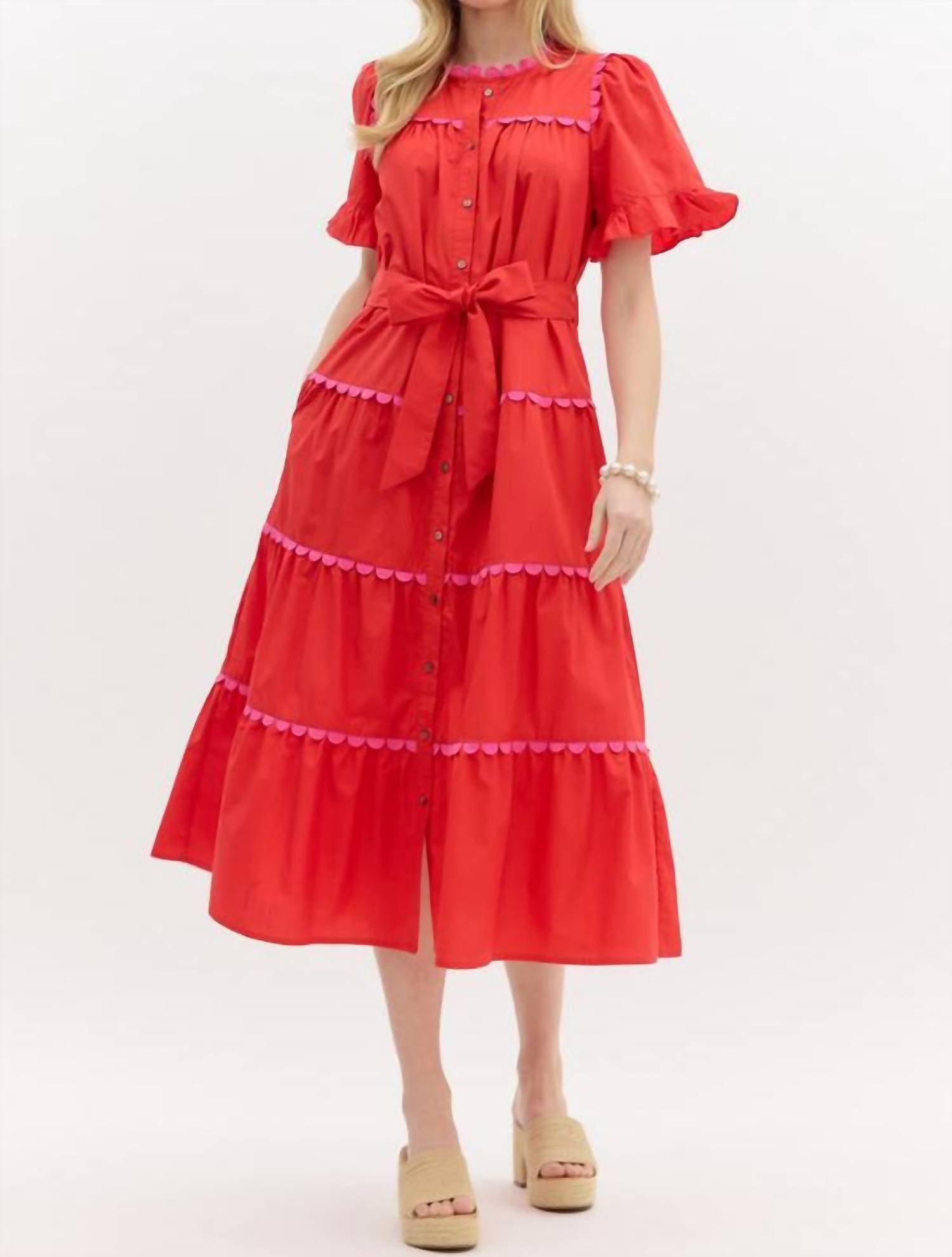 Красное платье миди с воланами Entro
Красное платье миди с воланами Entro