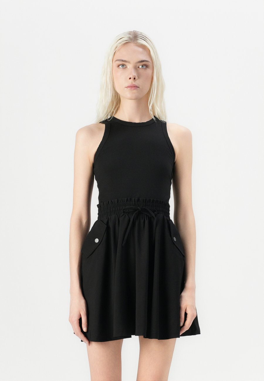 Платье Even&Odd Day dress, Black
Платье Even&Odd Day dress, Black