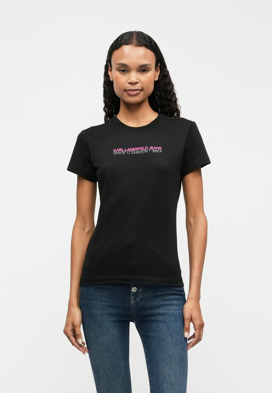 Футболка Karl Lagerfeld Jeans SLIM REFLECTION TEE, Black, Черный, Футболка Karl Lagerfeld Jeans SLIM REFLECTION TEE, Black
Футболка Karl Lagerfeld Jeans SLIM REFLECTION TEE, Black, Черный, Футболка Karl Lagerfeld Jeans SLIM REFLECTION TEE, Black