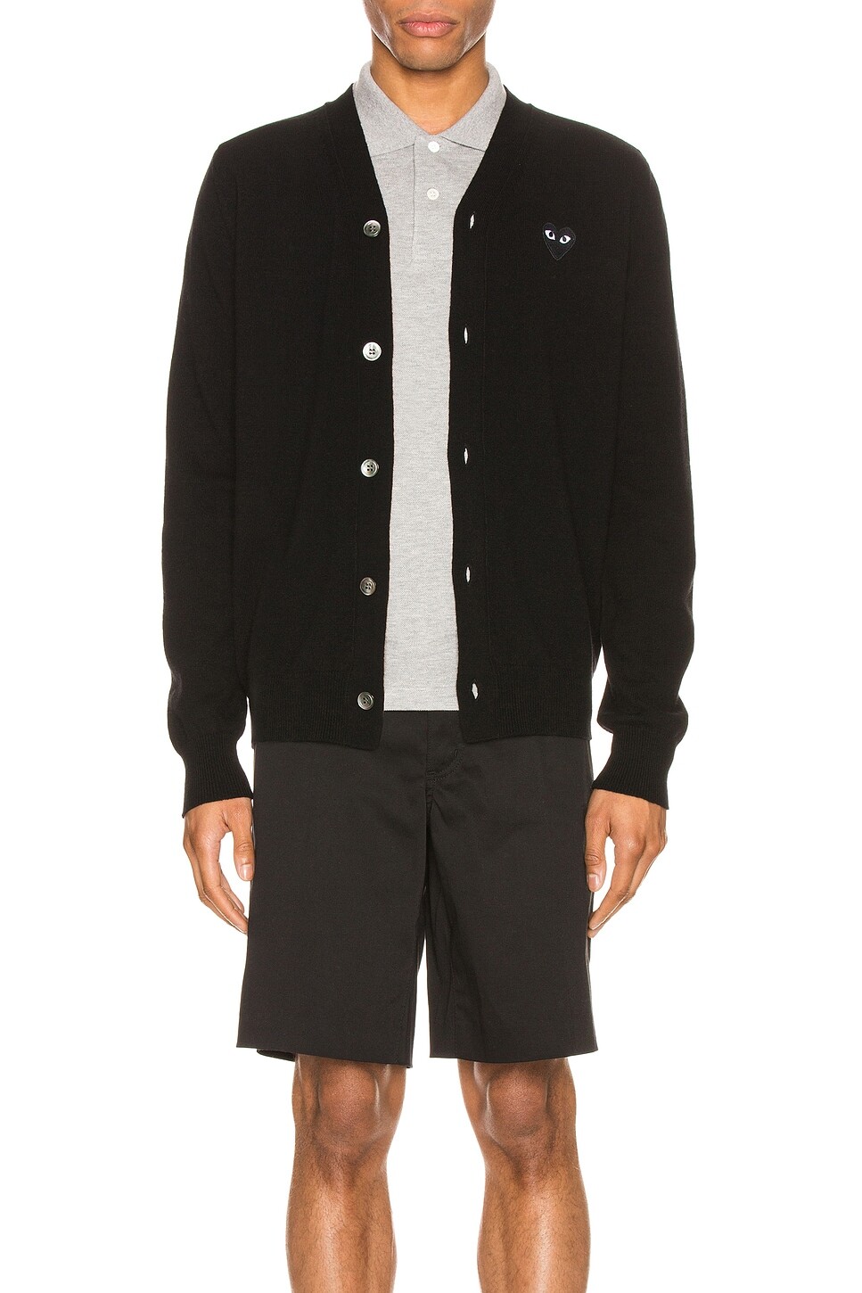 Кардиган из овечьей шерсти с черной эмблемой Comme Des Garcons Play, черный
Кардиган из овечьей шерсти с черной эмблемой Comme Des Garcons Play, черный