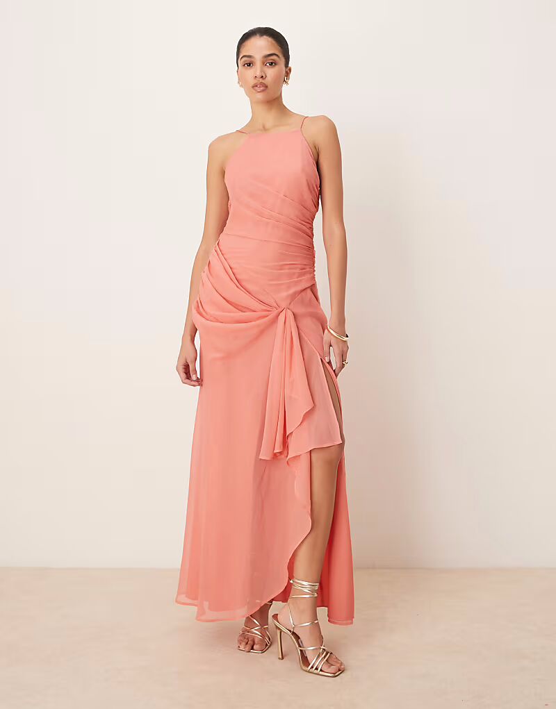 Платье-макси ASOS DESIGN в терракотовом цвете с драпировкой и бретельками
Платье-макси ASOS DESIGN в терракотовом цвете с драпировкой и бретельками