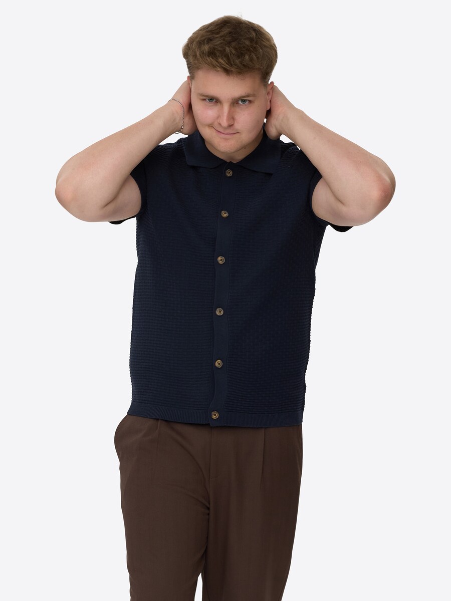 Свитер Dxnmxrk DXFyfe, темно-синий
Свитер Dxnmxrk DXFyfe, темно-синий