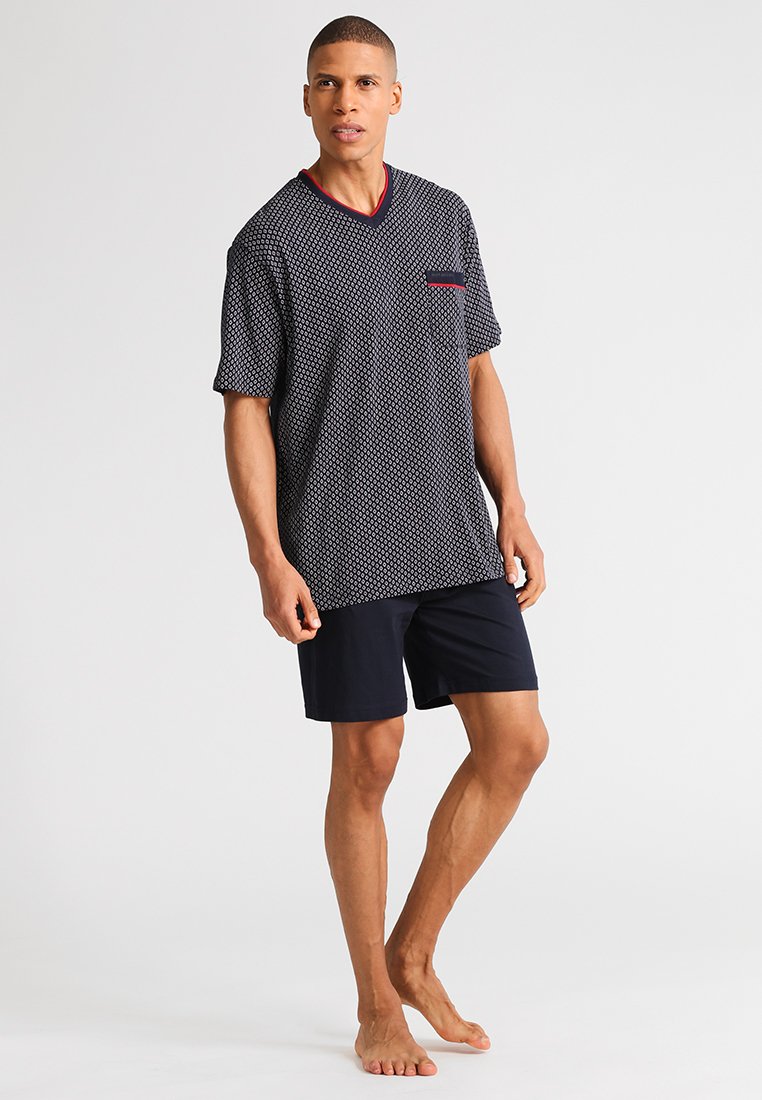 Пижама ALAN SET Götzburg, темно-синий
Пижама ALAN SET Götzburg, темно-синий