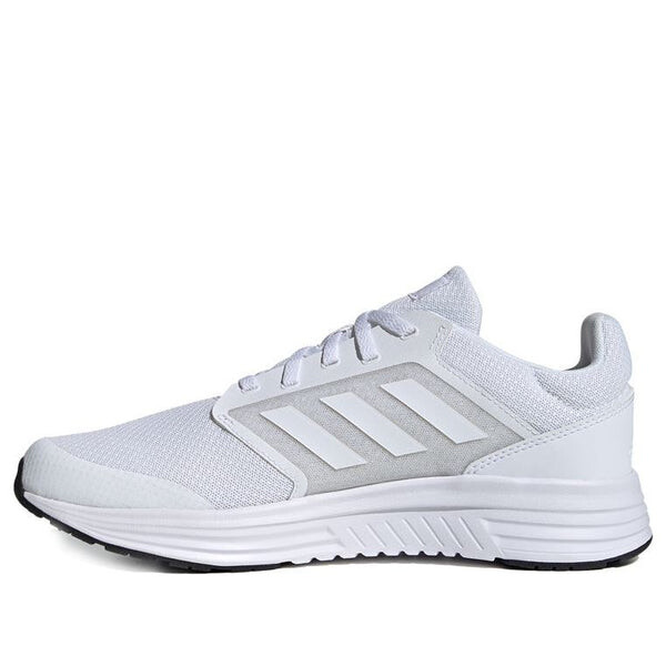 Кроссовки галактика 5 Adidas, белый 
Кроссовки галактика 5 Adidas, белый