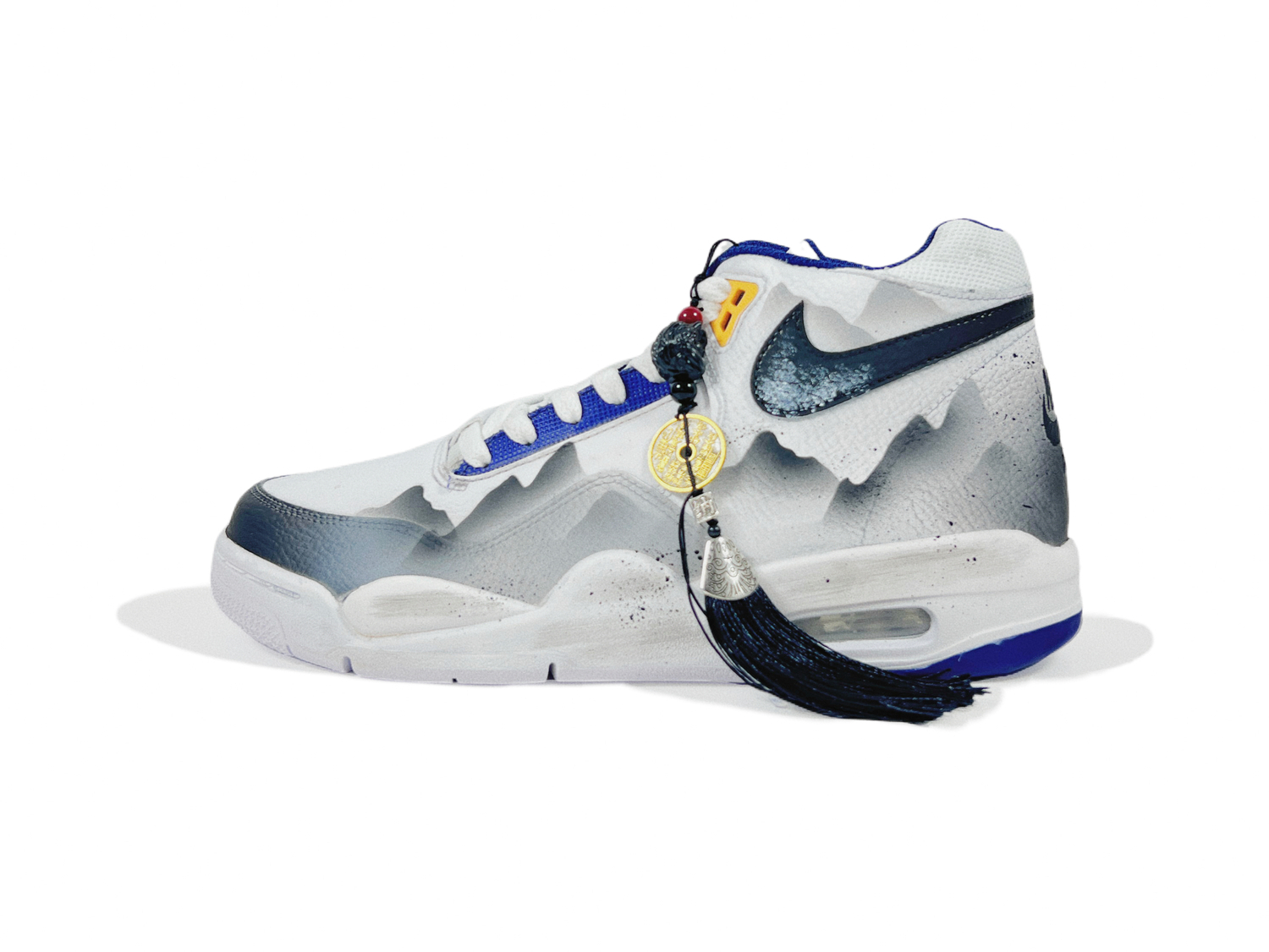 Nike Легкие классические баскетбольные кроссовки mid top с амортизацией Legacy Landscape, износостойкие, мужские, черно-белые
Nike Легкие классические баскетбольные кроссовки mid top с амортизацией Legacy Landscape, износостойкие, мужские, черно-белые