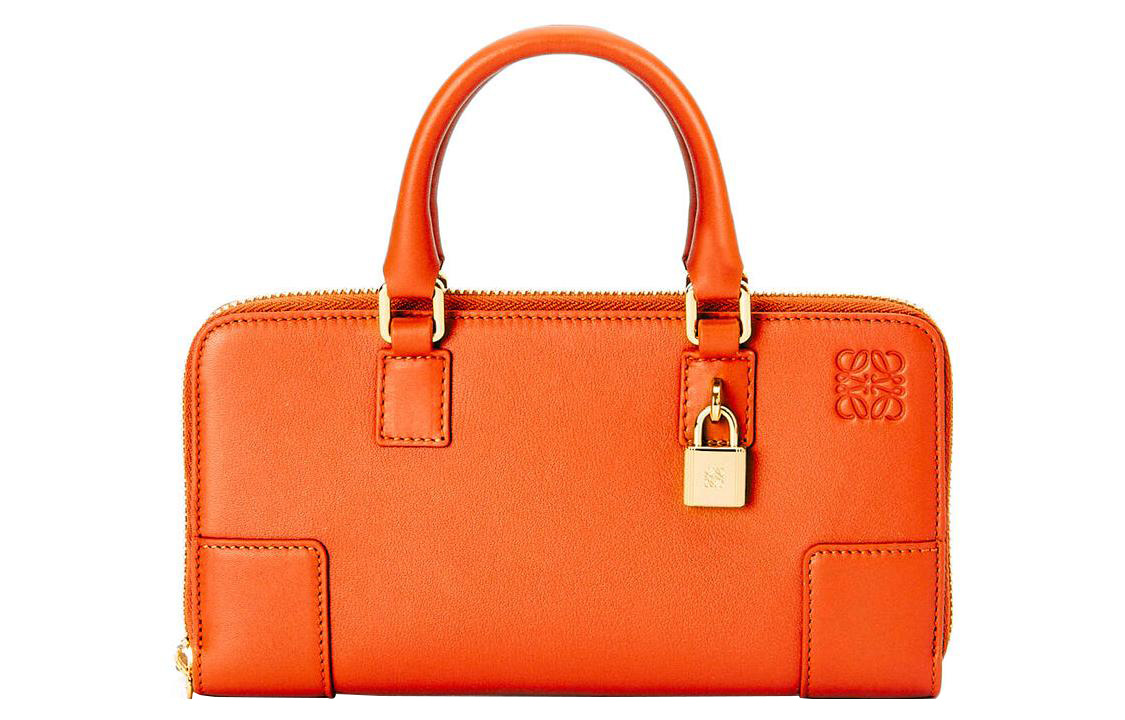 Сумка Amazona LOEWE
Сумка Amazona LOEWE