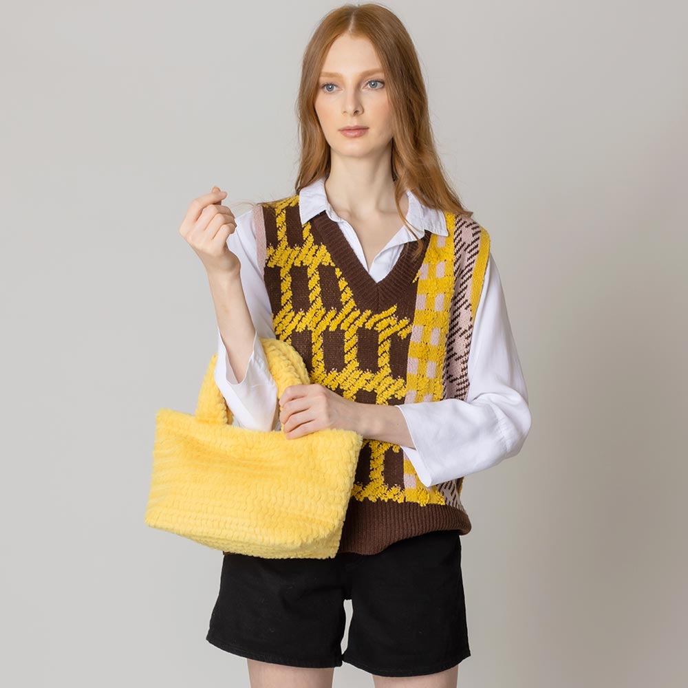 Пушистая меховая мини-сумка тоут FASHNZFAB, желтый
Пушистая меховая мини-сумка тоут FASHNZFAB, желтый