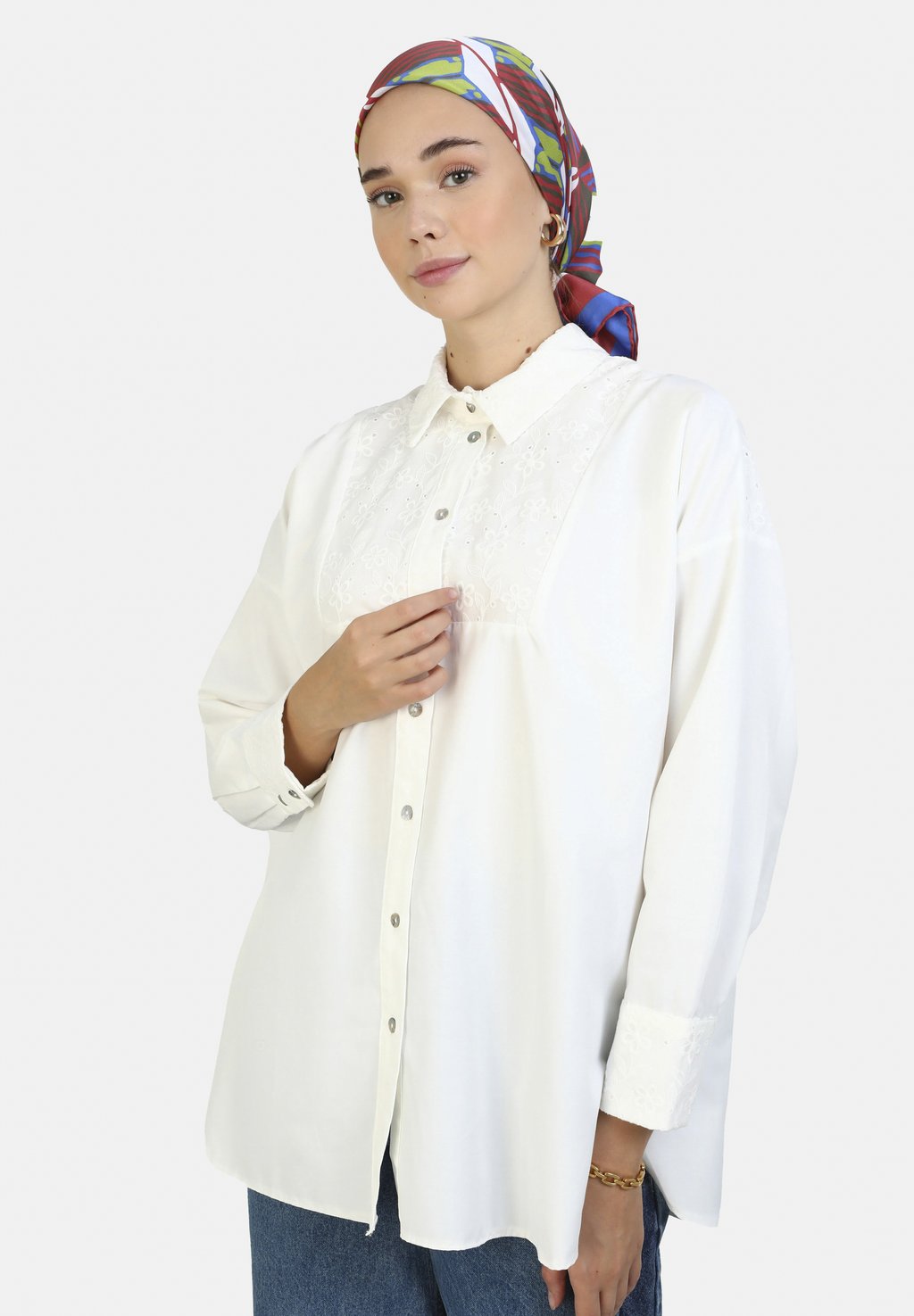 Блузка на пуговицах Modanisa, бежевый
Блузка на пуговицах Modanisa, бежевый