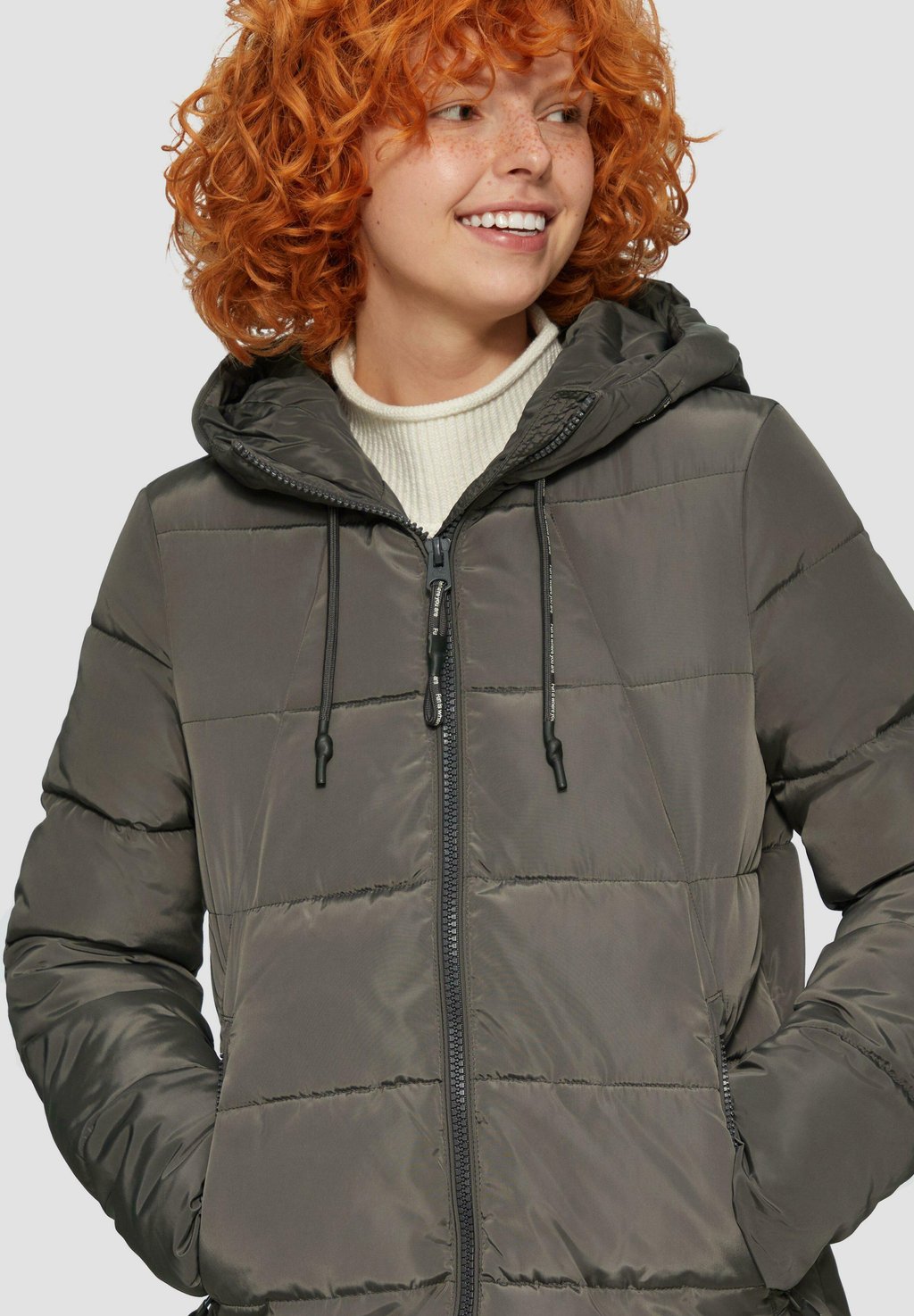 Зимнее пальто GESTEPPTER MIT KAPUZE QS, антрацит, Черный, Зимнее пальто GESTEPPTER MIT KAPUZE QS, антрацит
Зимнее пальто GESTEPPTER MIT KAPUZE QS, антрацит, Черный, Зимнее пальто GESTEPPTER MIT KAPUZE QS, антрацит